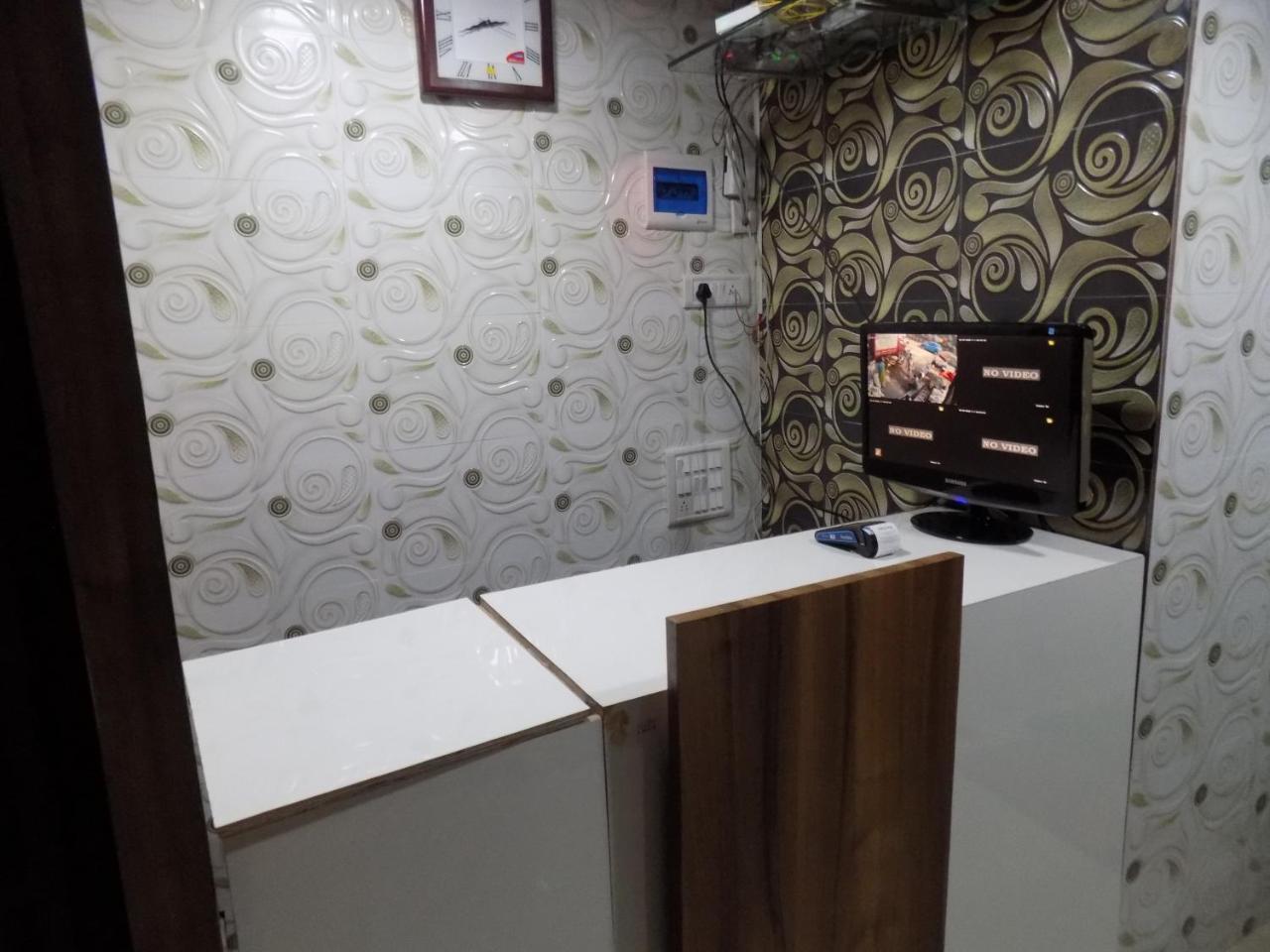 Metro Inn Dormitory Bombay Extérieur photo