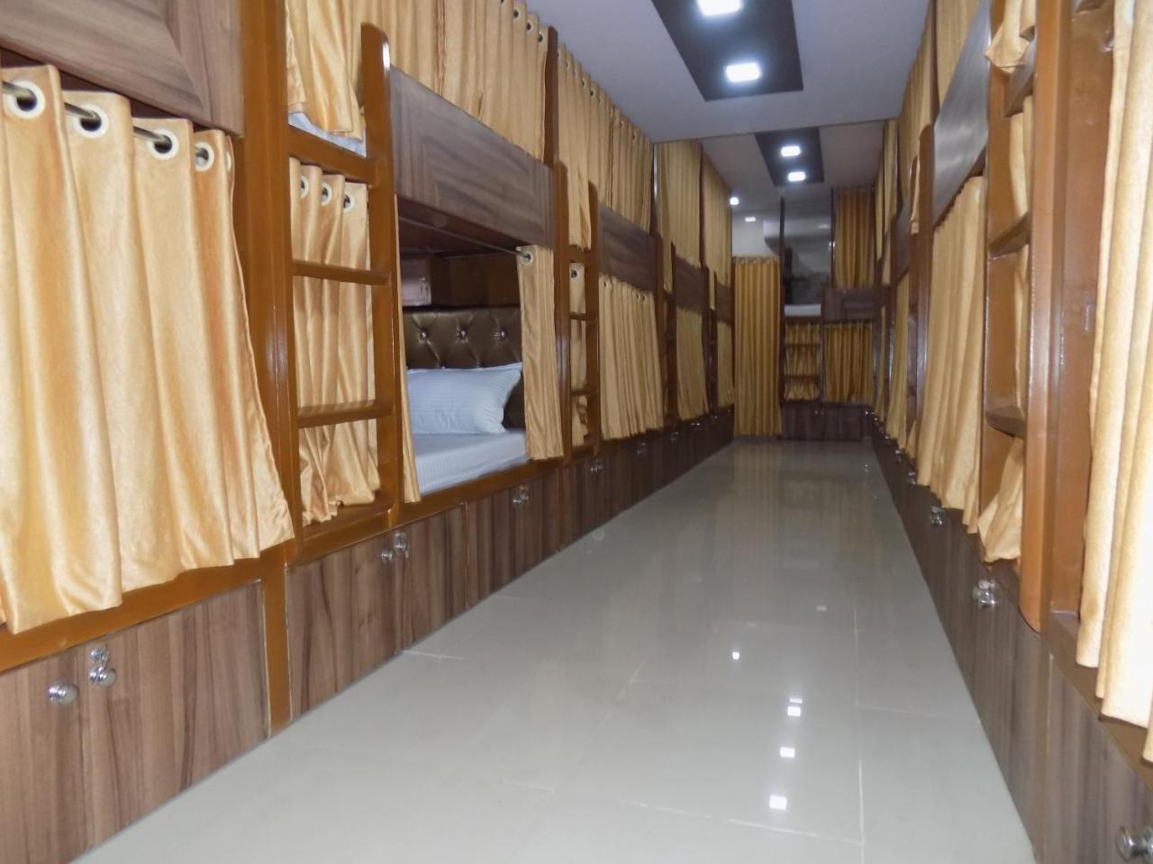 Metro Inn Dormitory Bombay Extérieur photo