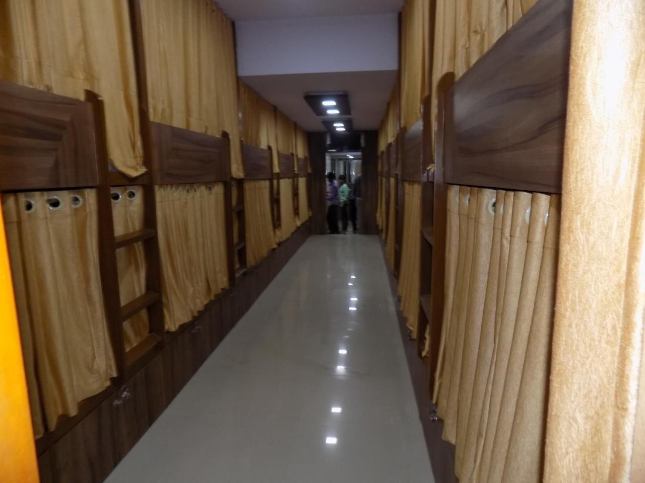 Metro Inn Dormitory Bombay Extérieur photo