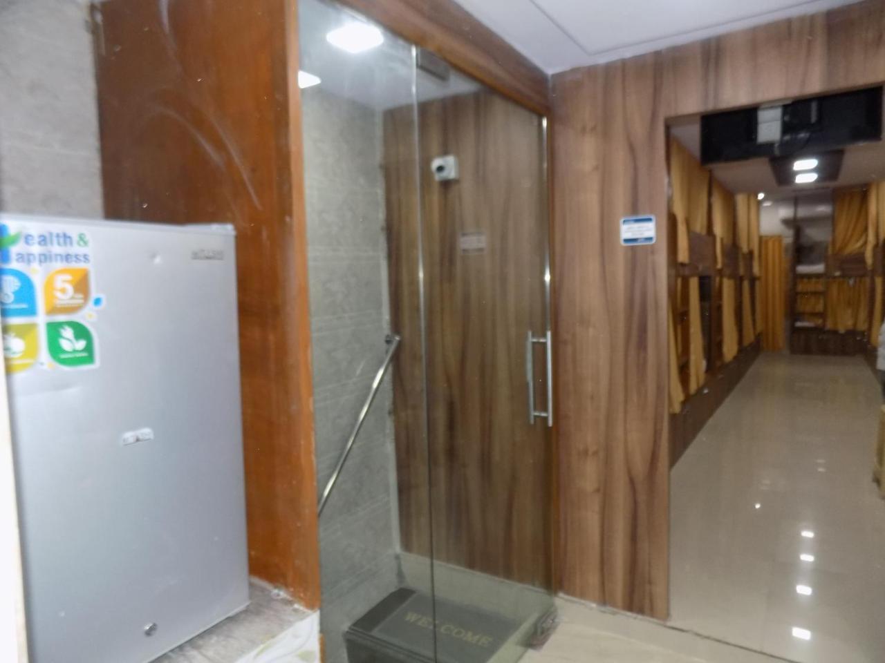 Metro Inn Dormitory Bombay Extérieur photo